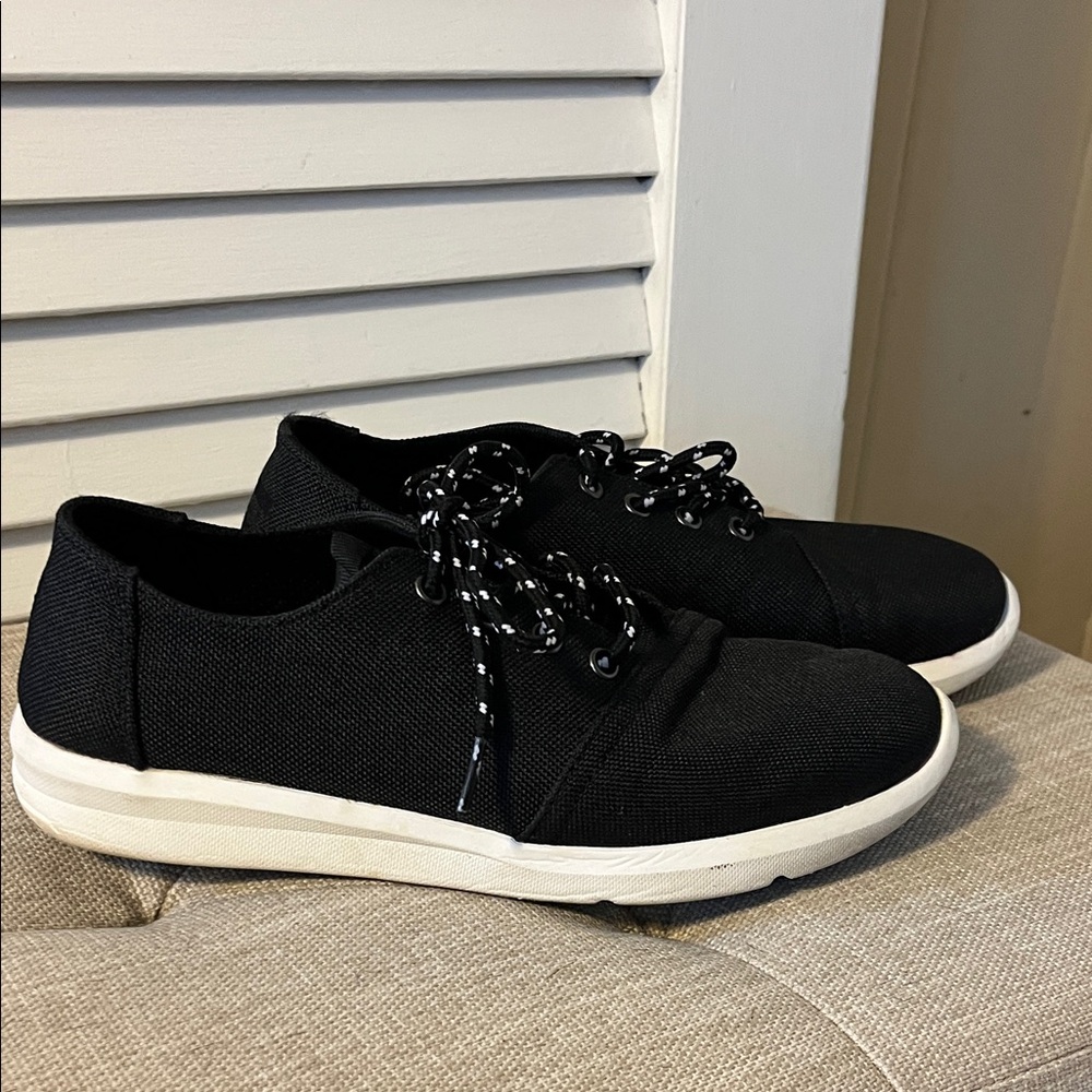 TOMS Del Rey Black Canvas Lace-Up Sneakers